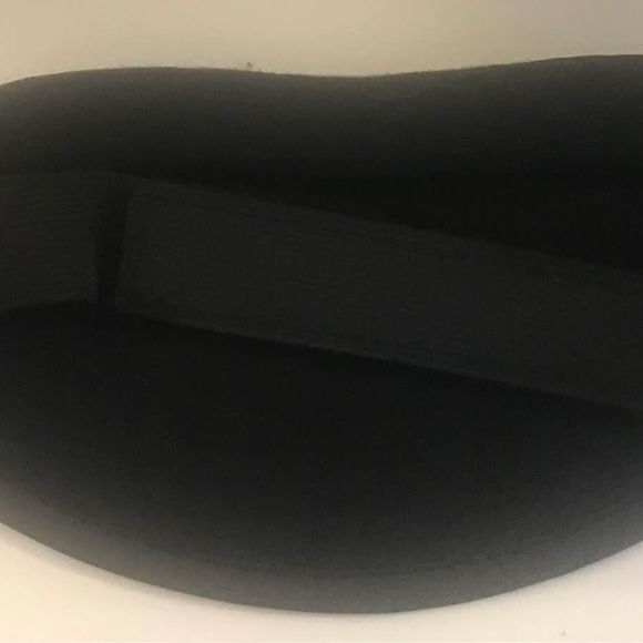 Eddie Bauer travel kit includes case blanket and eye mask for airplane use - Picture 3 of 7